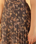 Women’s Floral Printed Skirt - Image 3