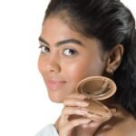 Mamaearth Glow Full Coverage Compact - 9 g ( Natural Glow) - Image 5